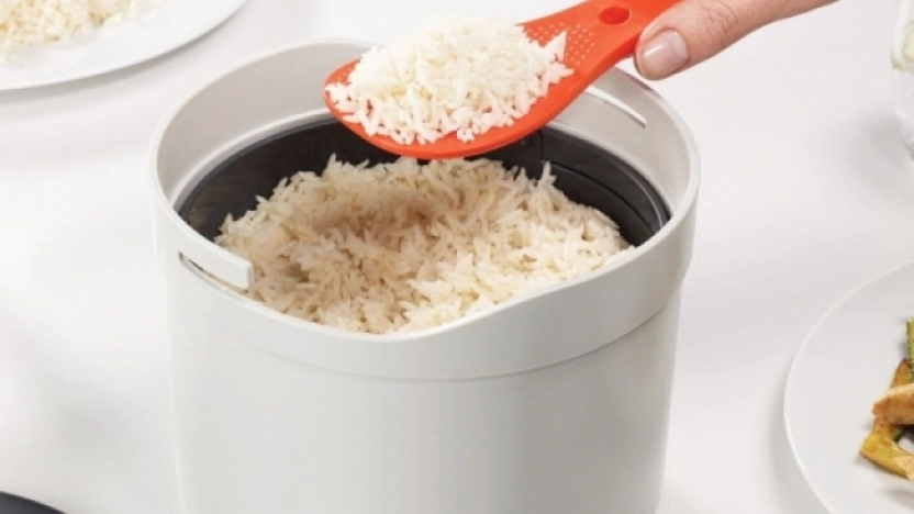 طريقة عمل الأرز في الميكروويف