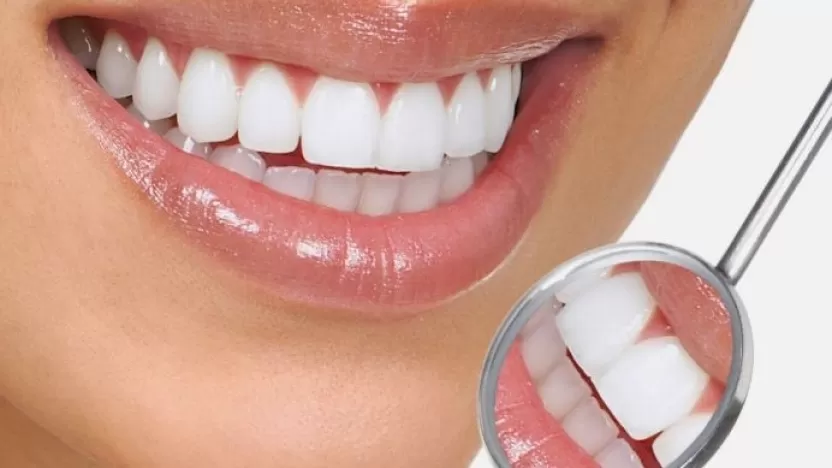 طرق منزلية تساعد على تبييض الاسنان