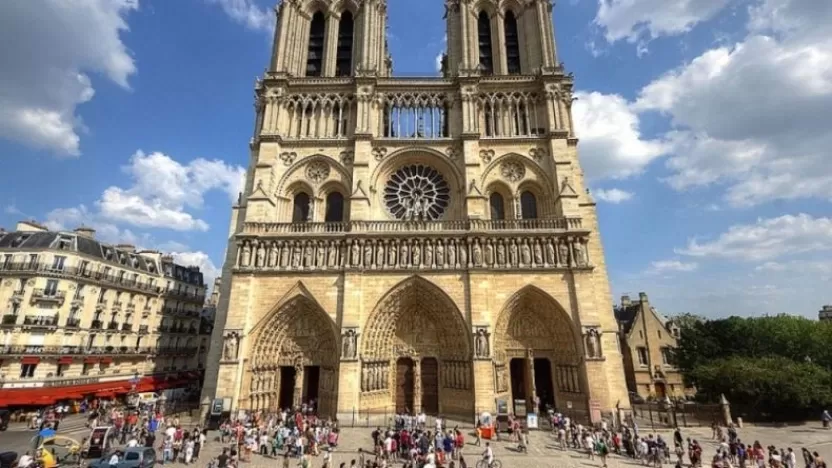 أين تذهب في باريس.. 9 وجهات سياحية لا يجب تفويتها