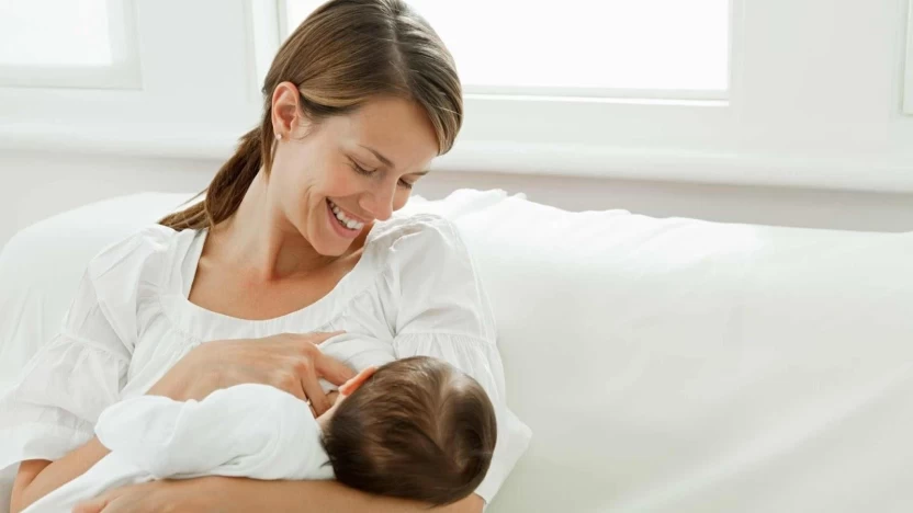 ما هو حكم الرضاعة بدون حمل للمرأة؟