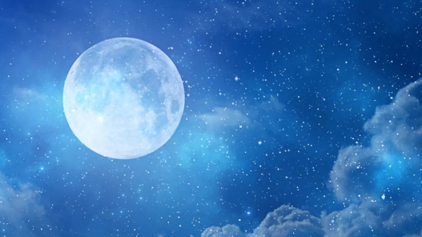 ما هي ظاهرة القمر الأزرق؟ ومتى تحدث؟