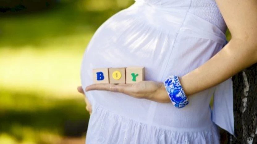 شكل بطن الحامل بولد وعلامات الحمل في ولد من الشهور الأولى
