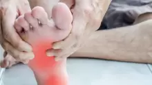 رعاية القدم لمرضى القدم السكري والأطعمة المفضلة لهم
