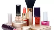 المواد الكيميائية بمستحضرات التجميل