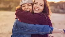 كيفية اختيار الصديق المناسب والتعامل معه