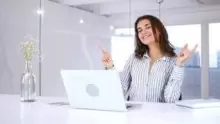كيف تكونين محبوبة في العمل بين زملائك؟