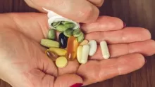 أعراض متلازمة الدهون الفسفورية ومضاعفاتها