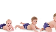ما هي مراحل تطور الطفل الرضيع  في سنته الأولى