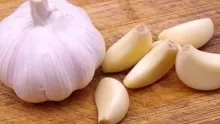 الفيتامينات الموجودة في الثوم وفوائده للجسم