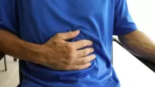 لون البراز أسود.. 5 أمراض تغير لون البراز