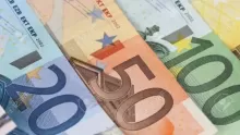 ما هي عملة اليورو وما الدول التي تتعامل بها؟