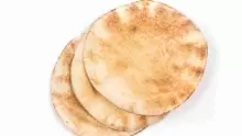 مكونات الخبز العربي وأفضل طرق تحضيره