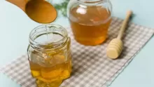 أبرز فوائد العسل على السرة وصحة الإنسان
