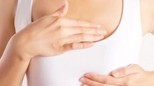 ما هي الأسباب الرئيسية لخروج الدماء من الثدي