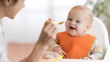 هل الفطام السريع يضر بصحة الطفل