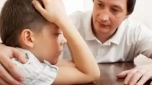 كيف أتعامل مع طفلي العنيد والعصبي ؟