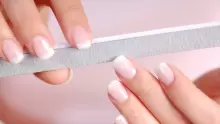 أفضل طلاء أظافر طبيعي