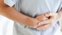 أسباب الإصابة بألم أعلى البطن