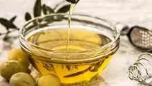 أضرار وضع زيت الزيتون في الأذن