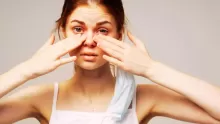 ما هو سبب وجود عماص في العين؟ وهل عماص العين معدي؟