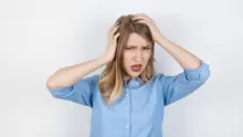 أسباب تكسير الشعر وطرق علاجه وأهم نصائح العناية به
