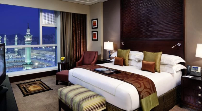 _جناح Signatur_ يطل_بشكل_جزئي_على_الكعبة