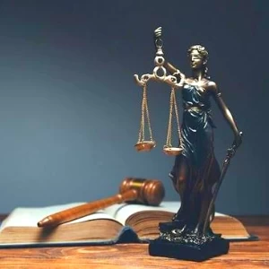 تهنئة اليوم الدولي للقانون تهنئة اليوم الدولي للقانون