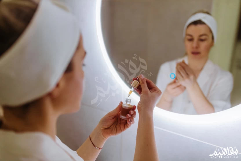 إزالة المكياج بمنظف زيتي إزالة المكياج بمنظف زيتي