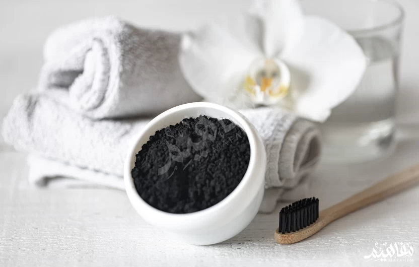تبيض الأسنان بالفحم تبيض الأسنان بالفحم