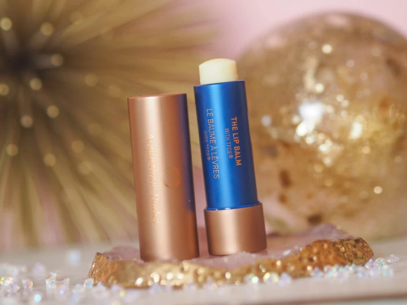 مرطب شفايف مرطب شفايف