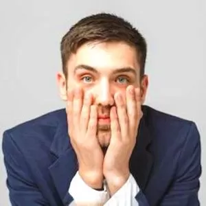 ما هي اسباب الاكتئاب المبتسم؟