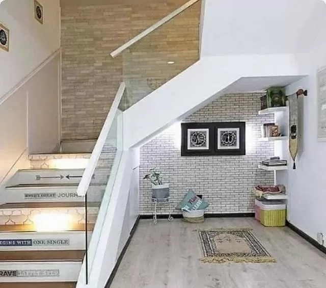 الكتب-الدينية-والمصاحف الكتب-الدينية-والمصاحف