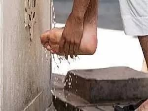 غسل القدمين غسل القدمين