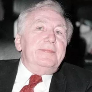 الصور الشعرية والأسلوب المستخدم في قصيدة في مدخل الحمراء الصور الشعرية والأسلوب المستخدم في قصيدة في مدخل الحمراء