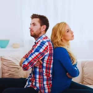 أسباب كره الزوجة لزوجها