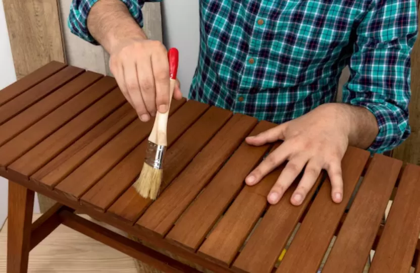 تلميع_الخشب_بالورنيش تلميع_الخشب_بالورنيش