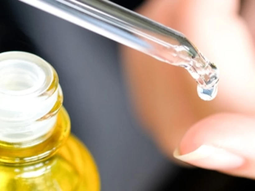 أفضل زيوت طبيعية للأظافر أفضل زيوت طبيعية للأظافر