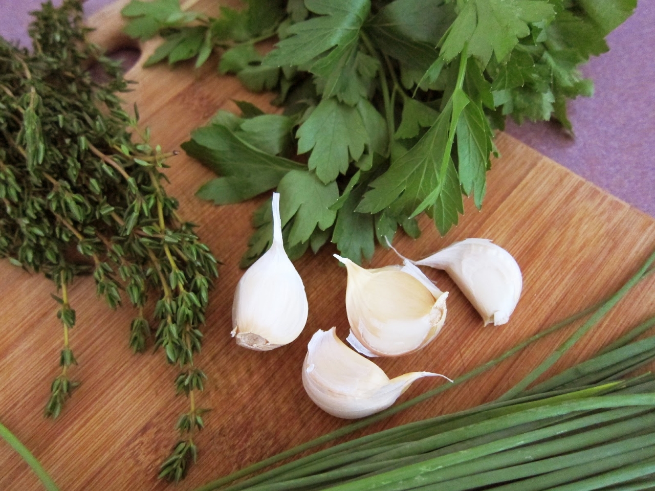 خفض ضغط الدم بتناول الثوم والأعشاب خفض ضغط الدم بتناول الثوم والأعشاب